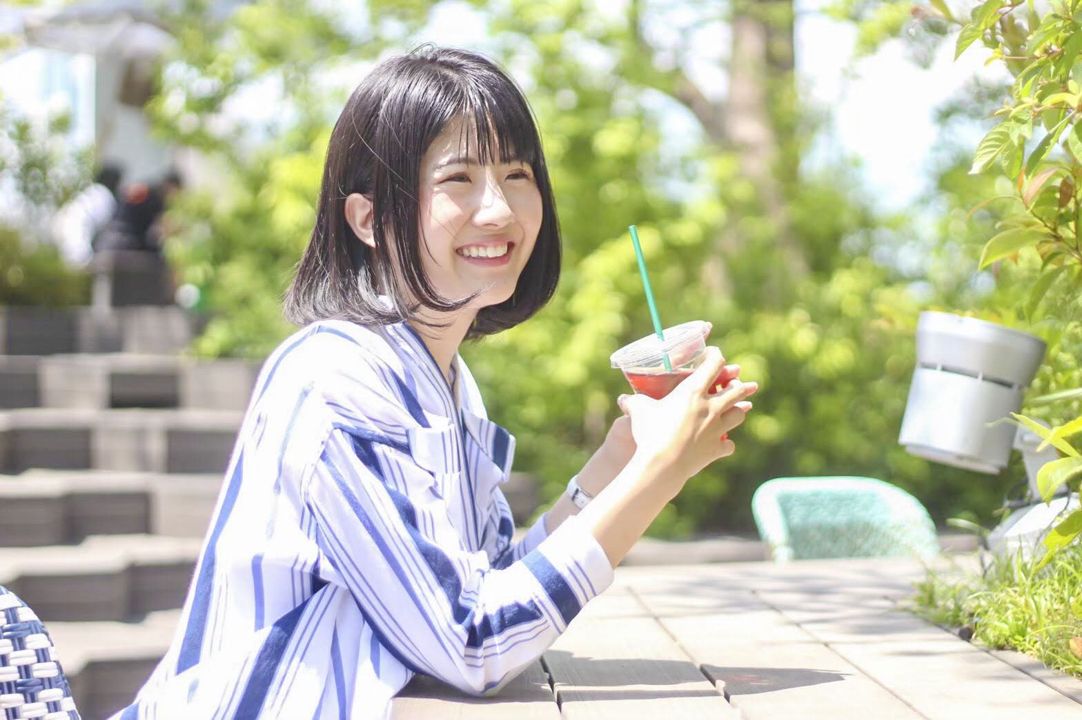マッチングアプリ用の自然に盛れた女性プロフィール写真
